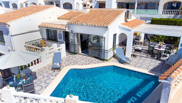 Casa de 2 habitaciones en Nerja con piscina privada y jardín - Foto 3