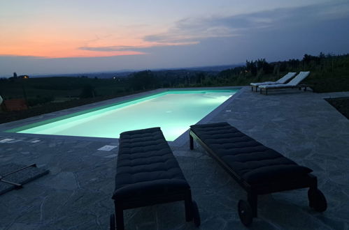 Foto 25 - Apartamento de 1 habitación en Costigliole d'Asti con piscina y jardín