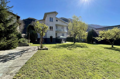 Photo 1 - Appartement de 2 chambres à Dervio avec jardin et vues sur la montagne