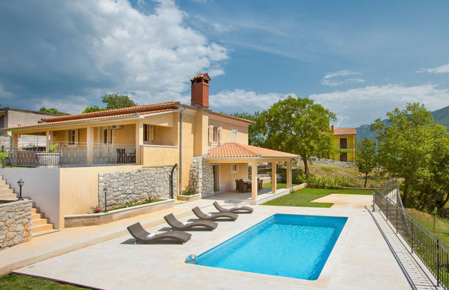 Casa de 4 quartos em Kršan com piscina privada e jardim - Foto 12