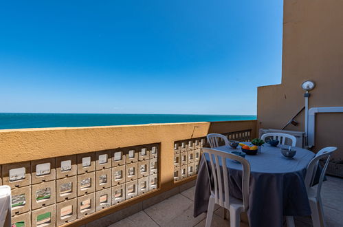 Photo 2 - 2 bedroom Apartment in Le Barcarès with swimming pool and sea view