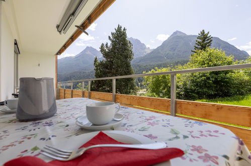 Foto 4 - Apartment mit 2 Schlafzimmern in Scuol mit blick auf die berge