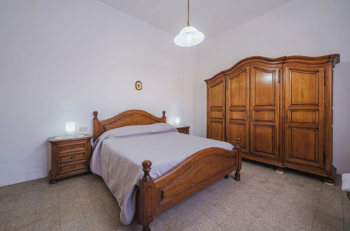 Foto 38 - Casa con 3 camere da letto a Viareggio con giardino e vista mare
