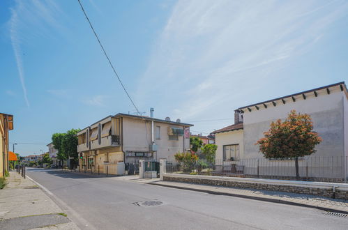 Photo 45 - Maison de 3 chambres à Viareggio avec jardin et vues à la mer