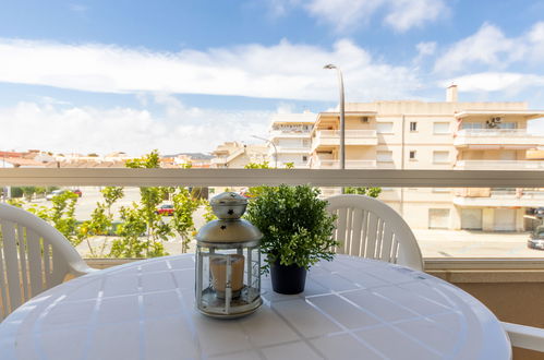 Photo 18 - Appartement de 2 chambres à Cubelles avec piscine et vues à la mer