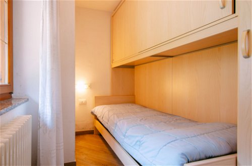 Foto 17 - Appartamento con 2 camere da letto a Canazei con giardino e vista sulle montagne
