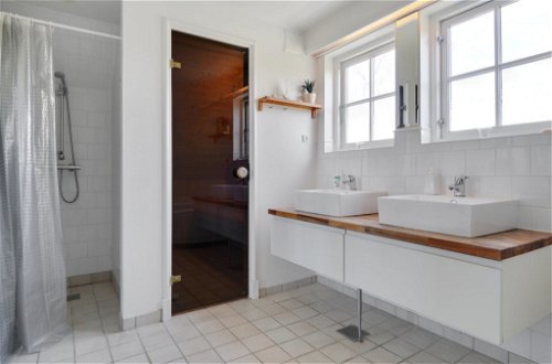 Photo 15 - Maison de 3 chambres à Nykøbing Sj avec piscine et terrasse