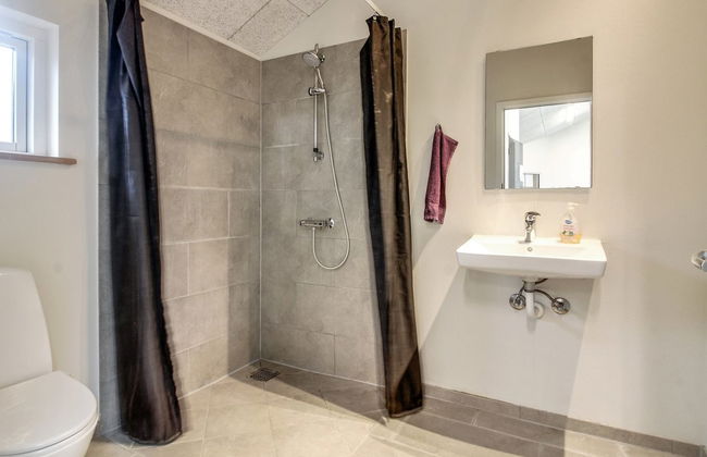 4 bedroom House in Kelstrup Strand with private pool and terrace - Photo 14
