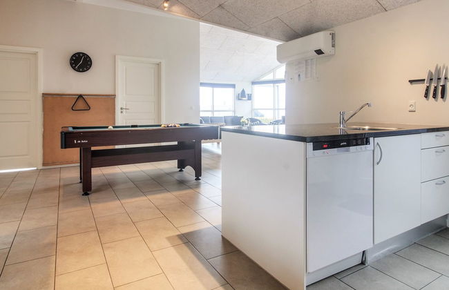 4 bedroom House in Kelstrup Strand with private pool and terrace - Photo 7