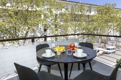 Foto 2 - Appartamento con 2 camere da letto a Castell-Platja d'Aro con piscina e vista mare