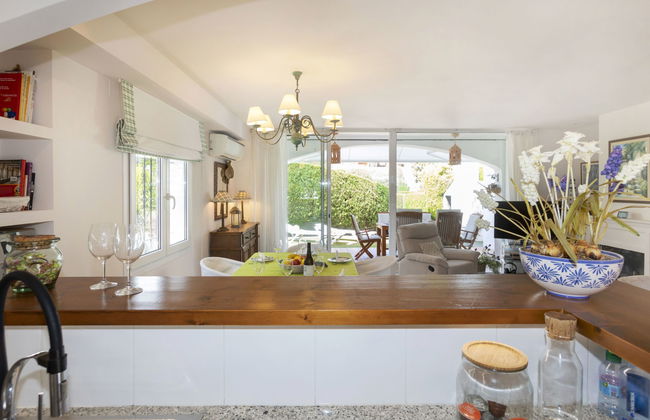 Casa de 4 quartos em Pals com piscina e jardim - Foto 10