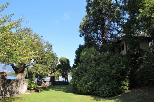 Photo 31 - Maison de 3 chambres à Laveno Mombello avec jardin et terrasse