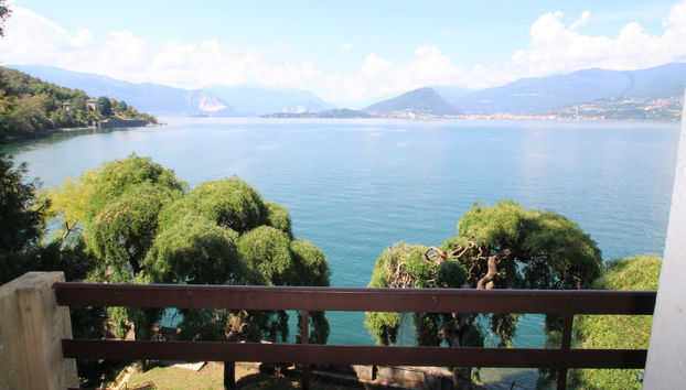 Casa de 4 quartos em Laveno Mombello com jardim e terraço - Foto 2