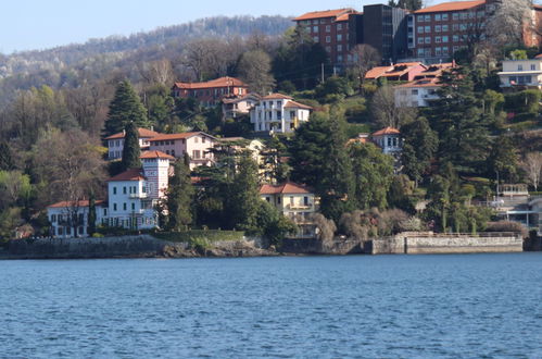 Foto 37 - Casa de 3 quartos em Laveno Mombello com jardim e terraço