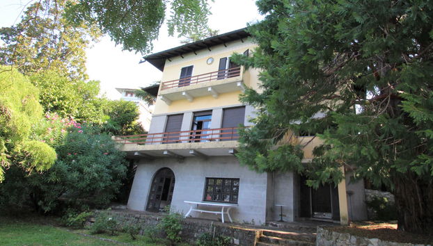 Casa de 4 quartos em Laveno Mombello com jardim e terraço - Foto 4