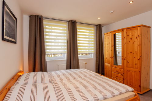 Foto 9 - Appartamento con 2 camere da letto a Zella-Mehlis con giardino