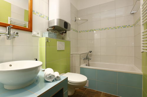 Foto 5 - Apartamento de 1 habitación en Desná con bañera de hidromasaje