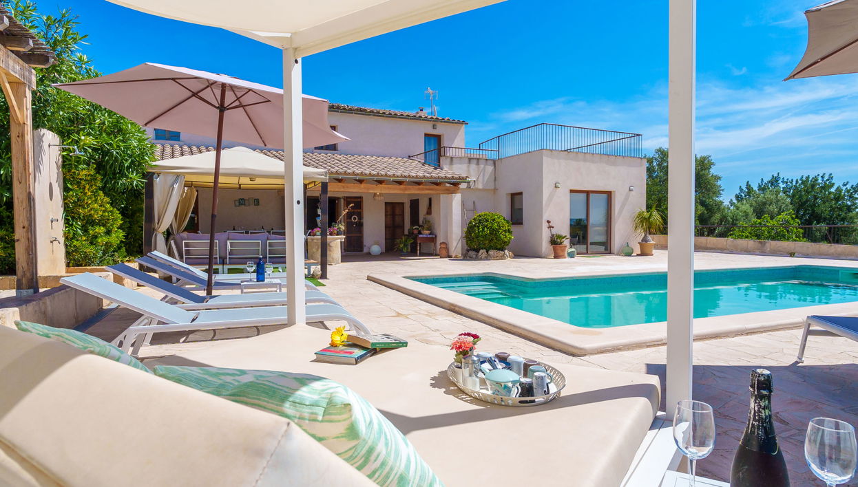 Casa de 4 quartos em Selva com piscina privada e jardim - Foto 1