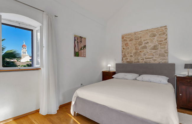 Casa de 3 quartos em Sutivan com piscina privada e jardim - Foto 24