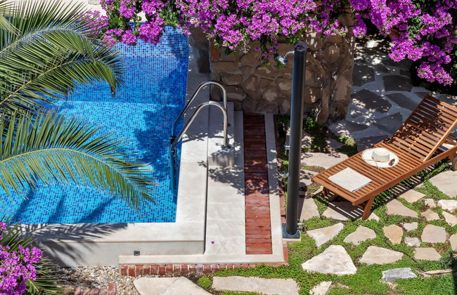 Casa de 3 quartos em Sutivan com piscina privada e jardim - Foto 2