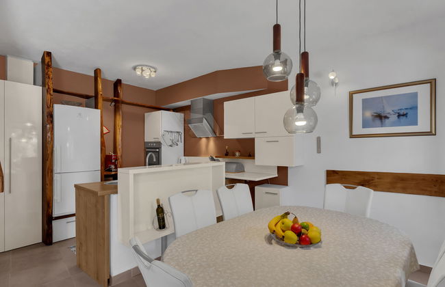 Casa de 3 quartos em Sutivan com piscina privada e jardim - Foto 8