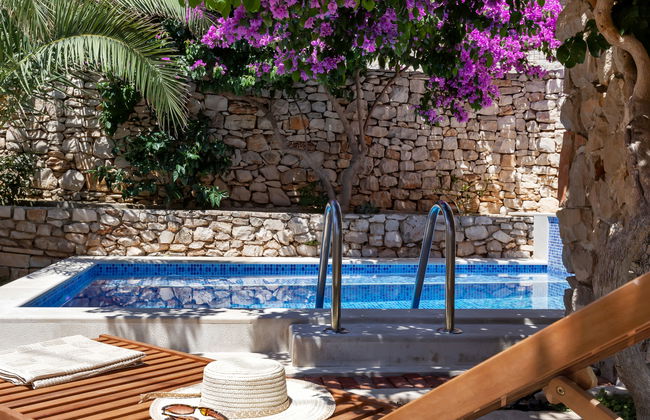 Casa de 3 quartos em Sutivan com piscina privada e jardim - Foto 13