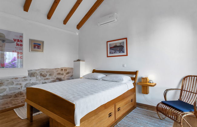 Casa de 3 quartos em Sutivan com piscina privada e jardim - Foto 17