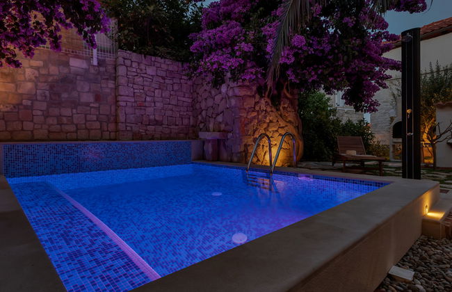 Casa de 3 quartos em Sutivan com piscina privada e jardim - Foto 39