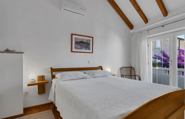 Casa de 3 quartos em Sutivan com piscina privada e jardim - Foto 16