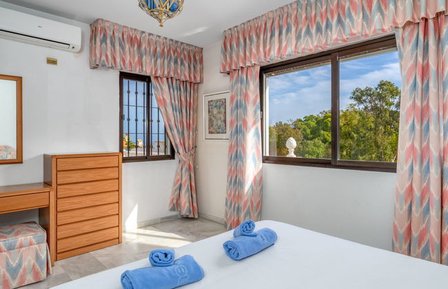 Maison de 4 chambres à Mijas avec piscine privée et jardin - Photo 4