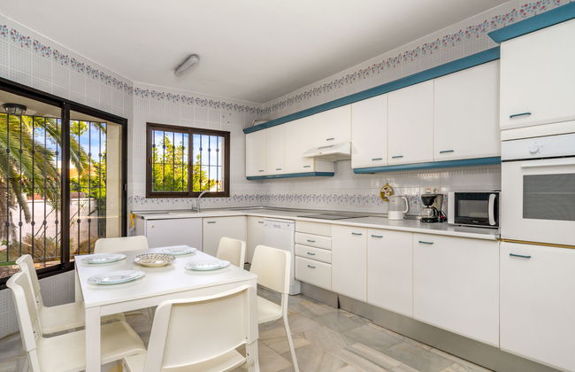 Maison de 4 chambres à Mijas avec piscine privée et jardin - Photo 5