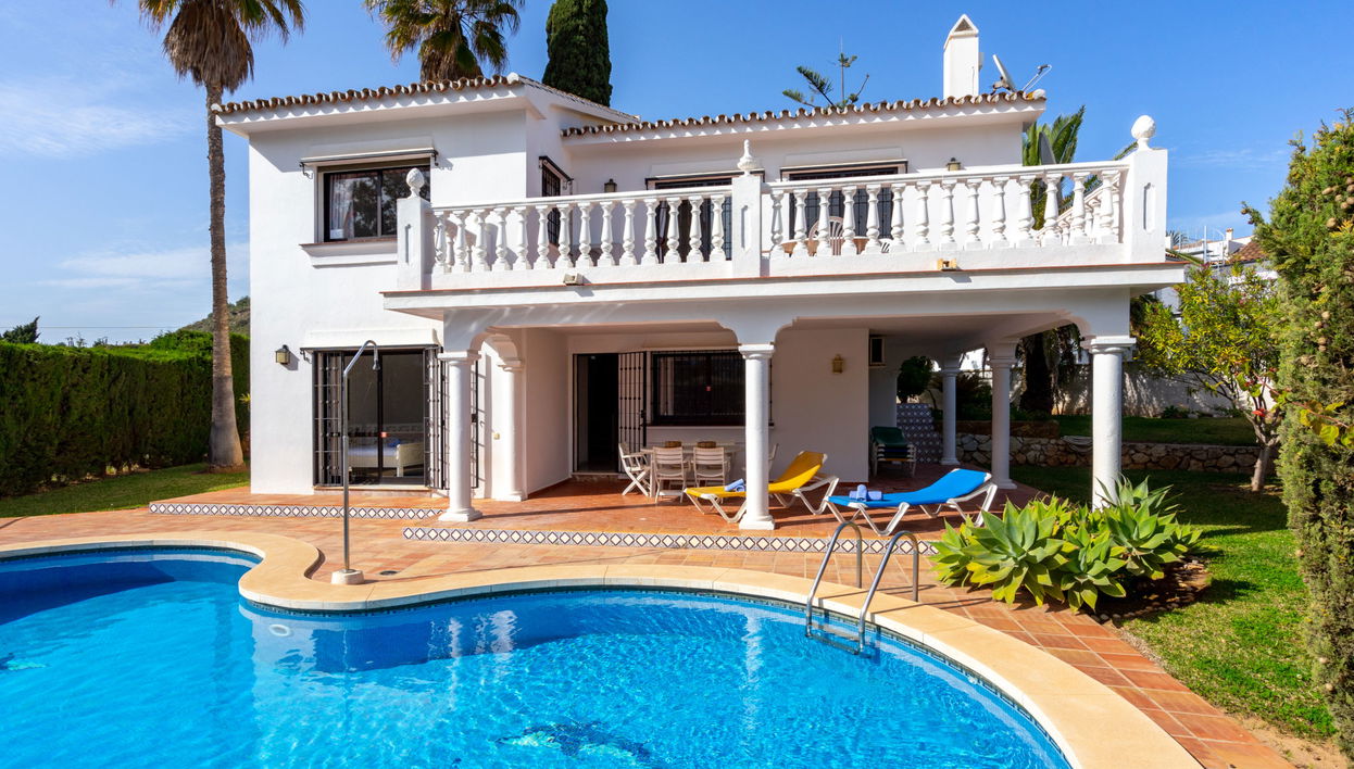 Maison de 4 chambres à Mijas avec piscine privée et jardin - Photo 1