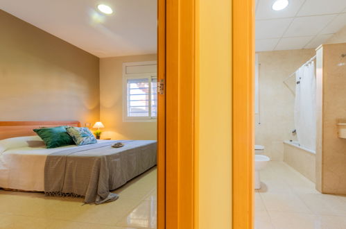 Foto 16 - Casa con 4 camere da letto a Deltebre con piscina privata e vista mare