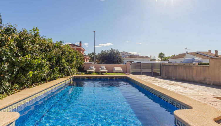 Foto 1 - Casa con 4 camere da letto a Deltebre con piscina privata e vista mare
