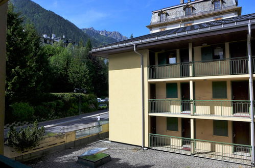 Foto 13 - Apartment mit 1 Schlafzimmer in Chamonix-Mont-Blanc mit blick auf die berge