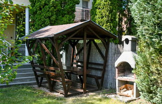 Photo 2 - Appartement de 3 chambres à Siófok avec jardin et vues sur la montagne