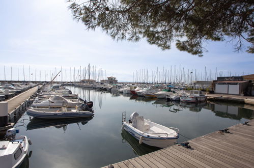 Photo 15 - Appartement en La Londe-les-Maures avec piscine et vues à la mer