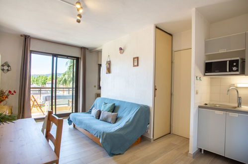 Foto 6 - Apartamento de 2 quartos em Le Lavandou