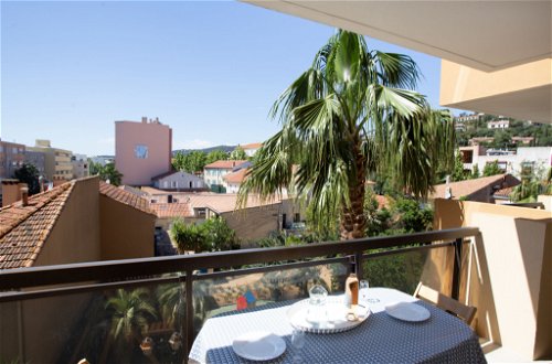 Photo 15 - 2 bedroom Apartment in Le Lavandou with sea view