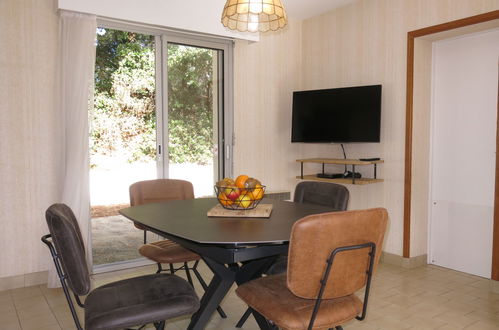 Photo 4 - 2 bedroom House in La Tranche-sur-Mer with garden and terrace