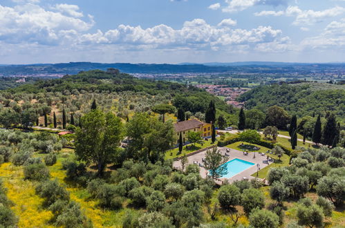 Foto 42 - Appartamento con 1 camera da letto a Capraia e Limite con piscina e giardino