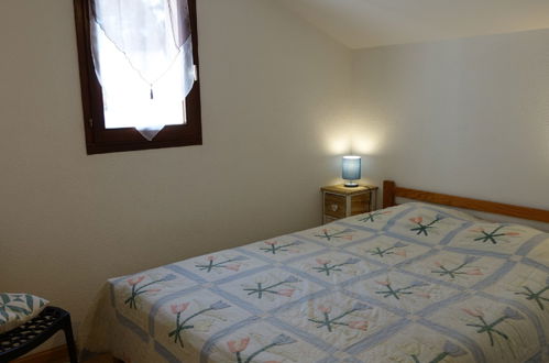 Photo 11 - 1 bedroom House in Les Mathes with swimming pool and sea view