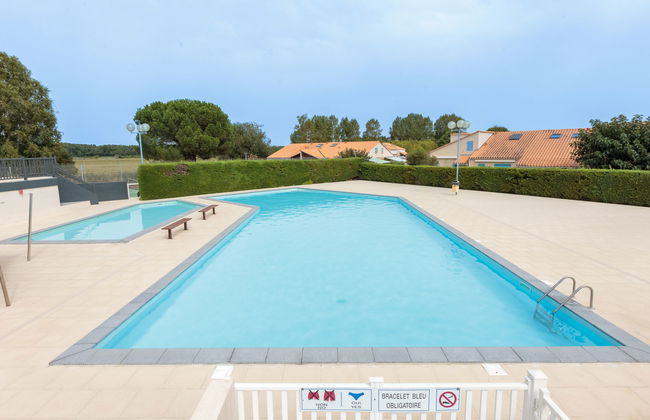 Casa de 2 quartos em Les Mathes com piscina e terraço - Foto 1