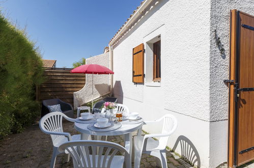 Photo 14 - Maison de 1 chambre à Les Mathes avec piscine et terrasse