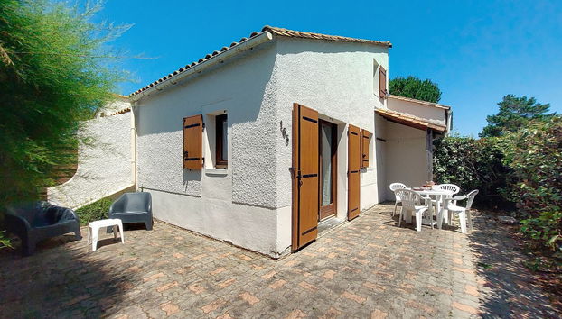 Haus mit 2 Schlafzimmern in Les Mathes mit schwimmbad und terrasse - Foto 2