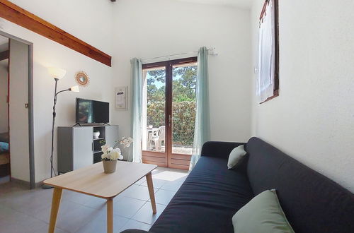 Foto 9 - Haus mit 1 Schlafzimmer in Les Mathes mit schwimmbad und terrasse