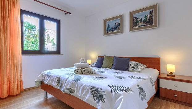 Appartement de 2 chambres à Poreč avec jardin et terrasse - Photo 5