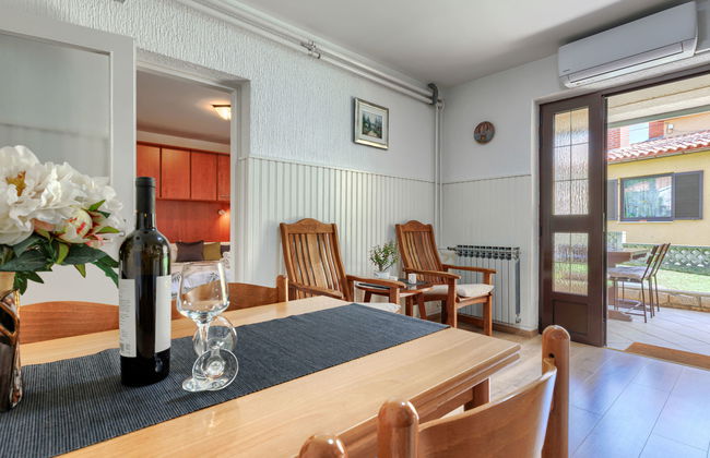 Apartamento de 2 quartos em Poreč com jardim e terraço - Foto 2