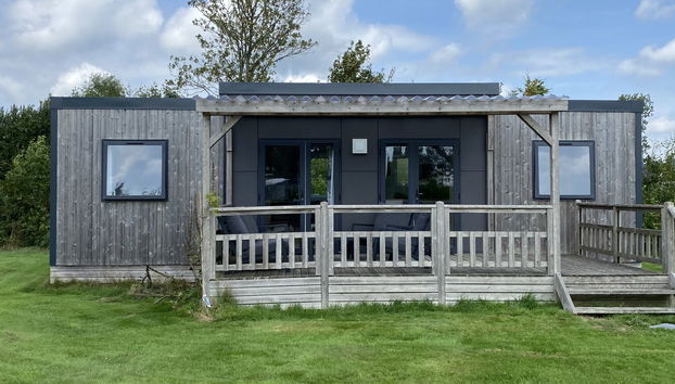 Modern 6-person Chalet in the Frisian Countryside, 3 Bedrooms and Wifi - Foto 2