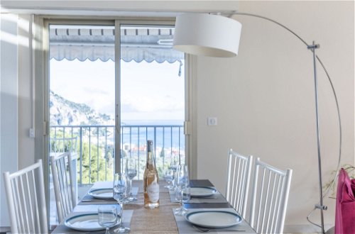 Photo 13 - 2 bedroom Apartment in Menton with swimming pool and sea view